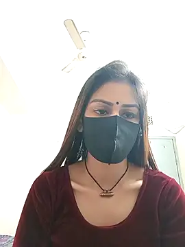 Snapshot of Tisha-01 chatting on December 3, 2025, 1:35 am Tisha-01 online show from December 3, 2025, 1:35 am