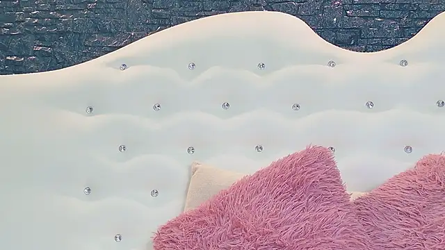Snapshot of LaurynCopper chatting on January 31, 2025, 9:48 am LaurynCopper online show from January 31, 2025, 9:48 am
