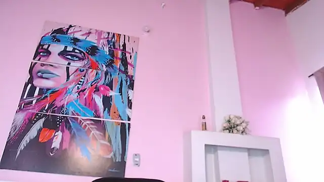 lunoxx  online show from February 25, 2025, 5:04 pm