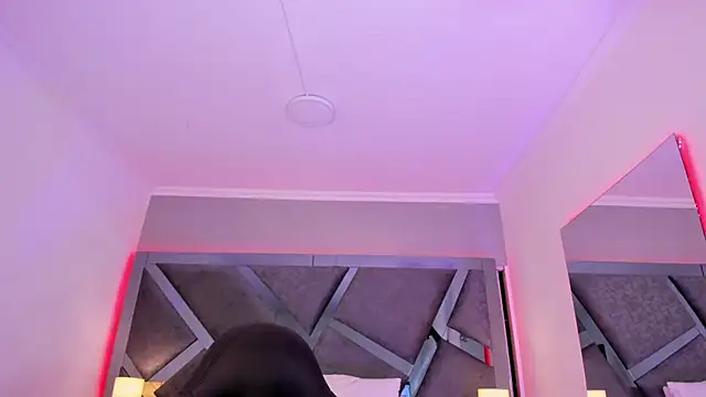 AmberiniHoffman online show from January 31, 2025, 5:53 pm