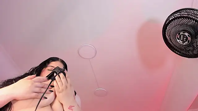 AmberiniHoffman online show from February 4, 2025, 11:49 am