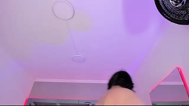 AmberiniHoffman online show from February 21, 2025, 5:53 pm