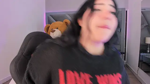 AmberiniHoffman online show from September 29, 2025, 11:59 am