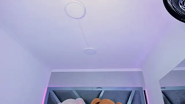 AmberiniHoffman online show from September 30, 2025, 12:10 pm