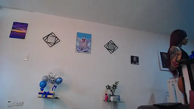 Snapshot of vixenxqueens chatting on September 12, 2025, 8:31 pm vixenxqueens online show from September 12, 2025, 8:31 pm