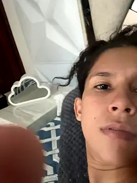 Snapshot of Antonella_and_axel_ chatting on September 15, 2025, 9:15 pm Antonella and axel  online show from September 15, 2025, 9:15 pm