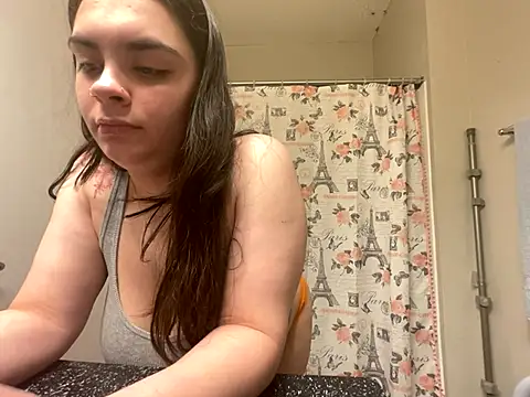 Snapshot of jasmine2badd chatting on December 8, 2024, 5:07 am jasmine2badd online show from December 8, 2024, 5:07 am