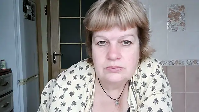 Snapshot of Ettie_Tonia chatting on January 24, 2025, 11:37 am Ettie Tonia online show from January 24, 2025, 11:37 am