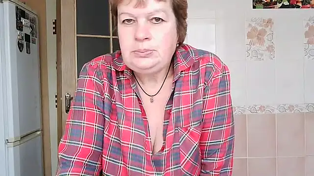 Snapshot of Ettie_Tonia chatting on December 14, 2025, 10:53 am Ettie Tonia online show from December 14, 2025, 10:53 am