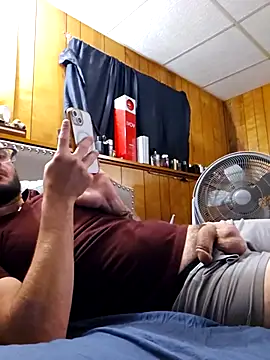 hungverrec online show from September 18, 2025, 6:26 am