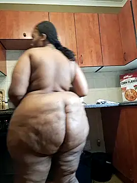 Snapshot of thicktash chatting on February 27, 2025, 2:32 pm thicktash online show from February 27, 2025, 2:32 pm