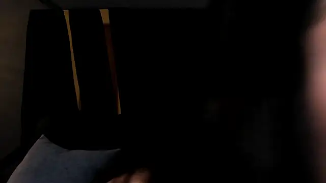 Snapshot of julieta_jewel chatting on October 25, 2025, 12:45 pm julieta jewel online show from October 25, 2025, 12:45 pm