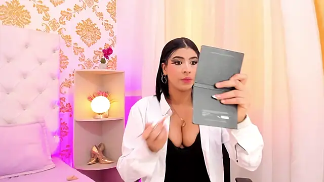 emaa lambert online show from October 9, 2025, 5:44 pm