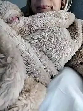 Snapshot of fofinhaa12 chatting on November 14, 2025, 12:53 am fofinhaa12 online show from November 14, 2025, 12:53 am