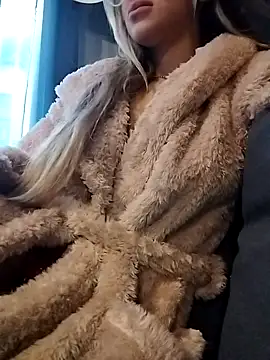 Snapshot of fofinhaa12 chatting on November 29, 2025, 2:20 pm fofinhaa12 online show from November 29, 2025, 2:20 pm