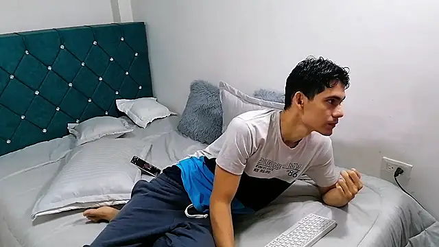 alexispaez457062 online show from February 1, 2025, 1:09 pm