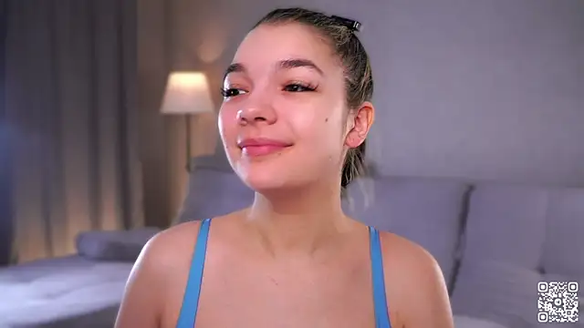 Snapshot of VeronaAppleberry chatting on February 11, 2025, 1:10 am VeronaAppleberry online show from February 11, 2025, 1:10 am