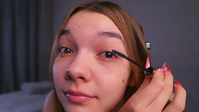 Snapshot of VeronaAppleberry chatting on February 28, 2025, 1:05 am VeronaAppleberry online show from February 28, 2025, 1:05 am