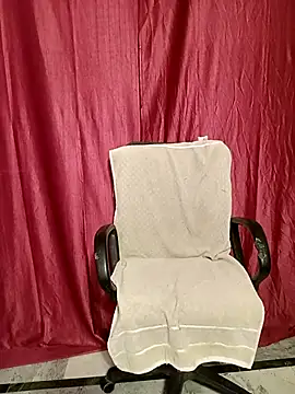 Stripy Doll online show from September 16, 2025, 3:24 pm