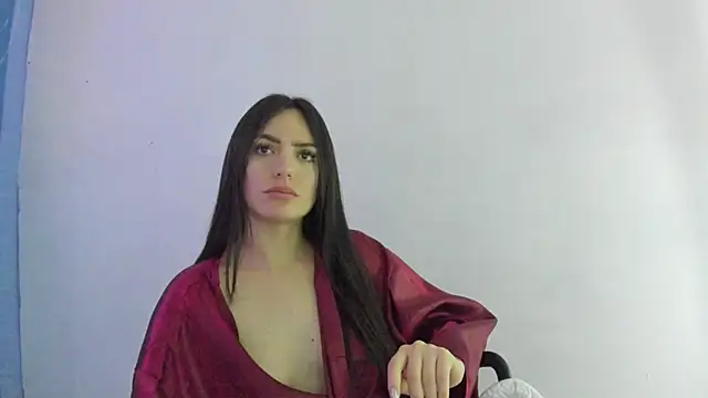 Snapshot of britny_clouds chatting on December 10, 2024, 6:28 pm britny clouds online show from December 10, 2024, 6:28 pm