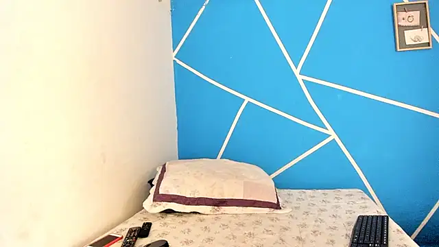 Snapshot of britny_clouds chatting on February 6, 2025, 4:03 pm britny clouds online show from February 6, 2025, 4:03 pm