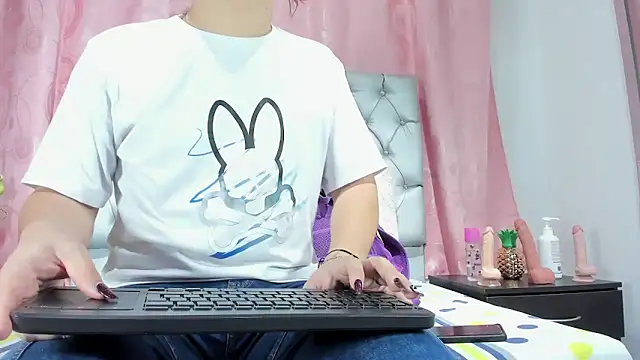 veneno hot online show from November 19, 2025, 12:49 pm