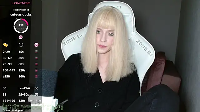 Snapshot of LizaKisses chatting on November 13, 2025, 3:55 pm LizaKisses online show from November 13, 2025, 3:55 pm