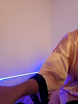 VictoriaEvaans  online show from November 18, 2025, 10:36 pm