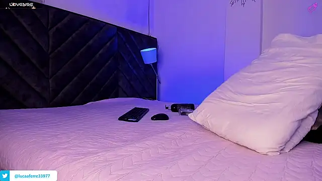 Luca ferrer  online show from February 10, 2025, 8:31 am