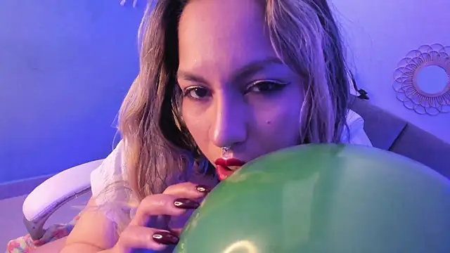Snapshot of delilah_fix chatting on September 22, 2025, 8:00 pm delilah fix online show from September 22, 2025, 8:00 pm