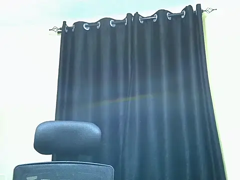 Horny-slut  online show from November 3, 2025, 7:48 pm