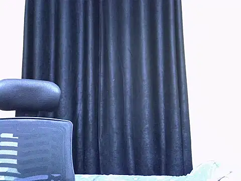 Horny-slut  online show from November 25, 2025, 3:39 am