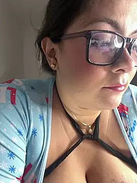 Snapshot of linatarens chatting on December 30, 2024, 8:32 am linatarens online show from December 30, 2024, 8:32 am