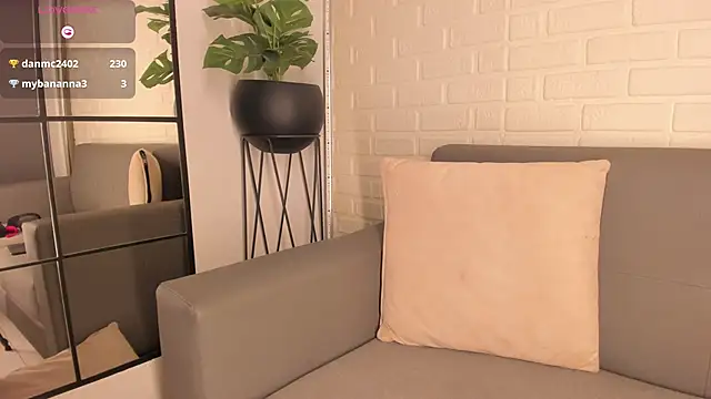 Snapshot of karina_gomez_18 chatting on March 1, 2025, 4:58 am karina gomez 18 online show from March 1, 2025, 4:58 am