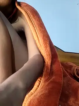 Snapshot of royaldoll-143 chatting on December 8, 2024, 8:36 pm royaldoll-143 online show from December 8, 2024, 8:36 pm