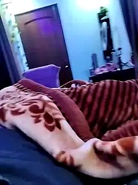 Snapshot of royaldoll-143 chatting on January 24, 2025, 5:42 am royaldoll-143 online show from January 24, 2025, 5:42 am