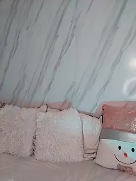 Nanda Vixen online show from December 13, 2025, 10:15 pm