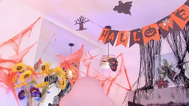 Nami sunny online show from October 28, 2025, 6:43 pm