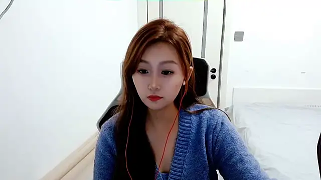Snapshot of zhenzhen999 chatting on October 25, 2025, 9:39 am zhenzhen999 online show from October 25, 2025, 9:39 am