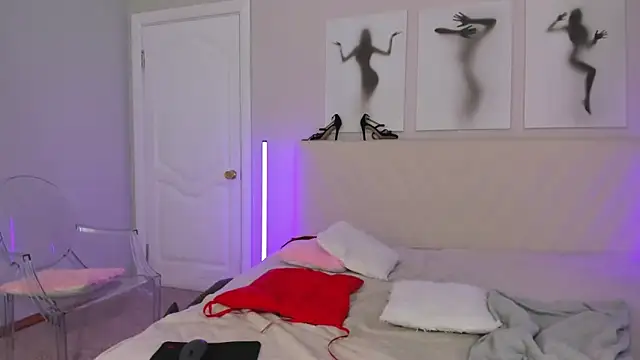 LikaKlint online show from January 22, 2025, 5:26 am