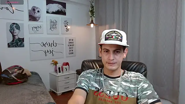 Cerokershelby online show from October 7, 2025, 7:44 pm