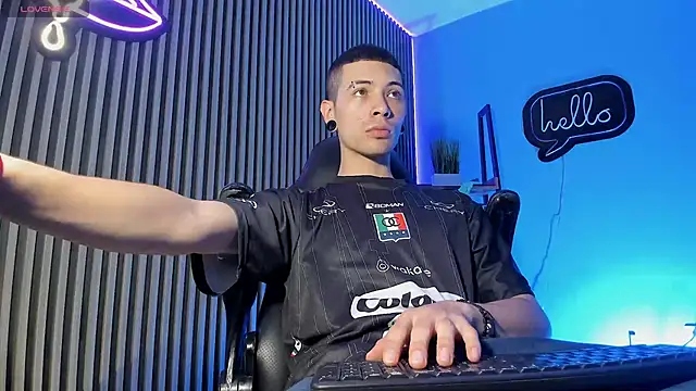 Jefer rick  online show from November 9, 2025, 12:14 pm