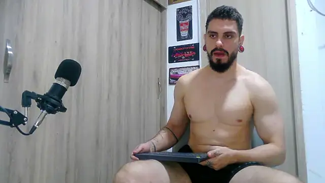 Aaron kwok28 online show from November 11, 2025, 1:16 am