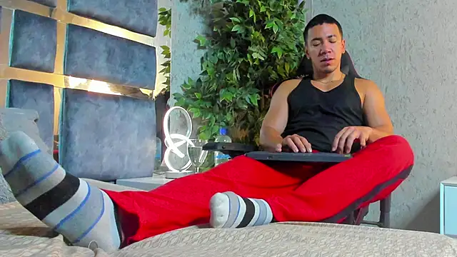 marc ginale online show from November 26, 2025, 1:12 pm