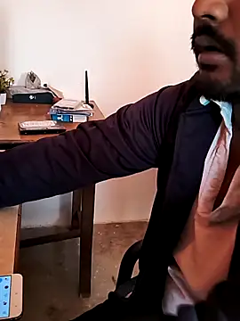 Snapshot of manoj_master chatting on December 15, 2025, 9:57 am manoj master online show from December 15, 2025, 9:57 am