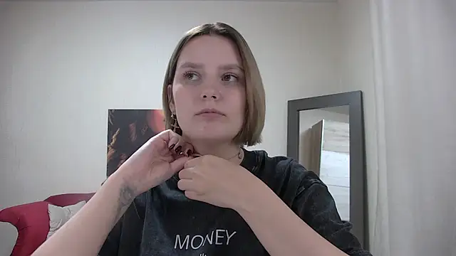 DianeMills online show from January 18, 2025, 2:44 pm