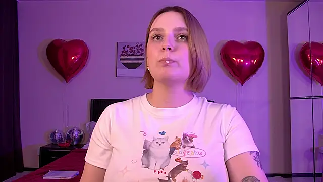 DianeMills online show from February 20, 2025, 1:14 am