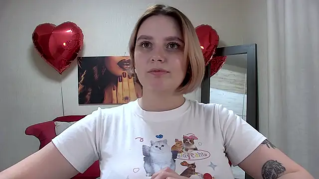 DianeMills online show from February 25, 2025, 11:00 pm