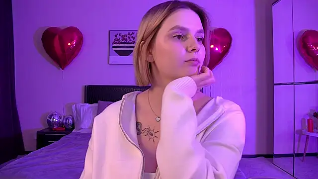 DianeMills online show from February 27, 2025, 4:20 am