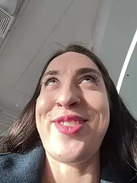 Holly Play online show from December 13, 2024, 9:24 am